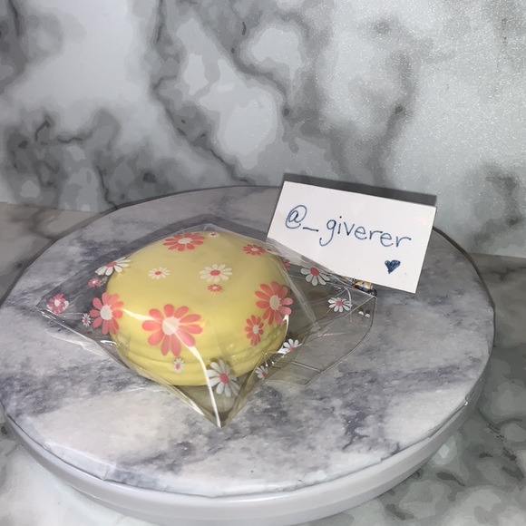 New Vanilla Macaron Lip Balm - Picture 6 of 11